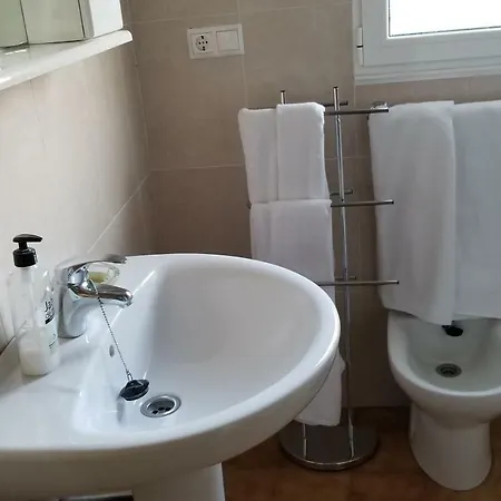 2 Apartamento, Bano Privado Y Cocina Office A Compartir Apartamento Nocedo do Val